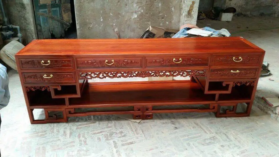nội thất được sản xuất bằng gỗ gụ