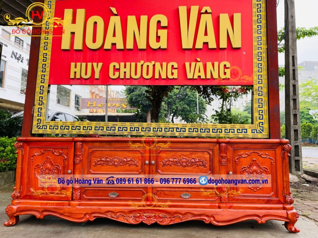 Chọn kích thước kệ tivi gỗ tự nhiên phù hợp với diện tích phòng khách